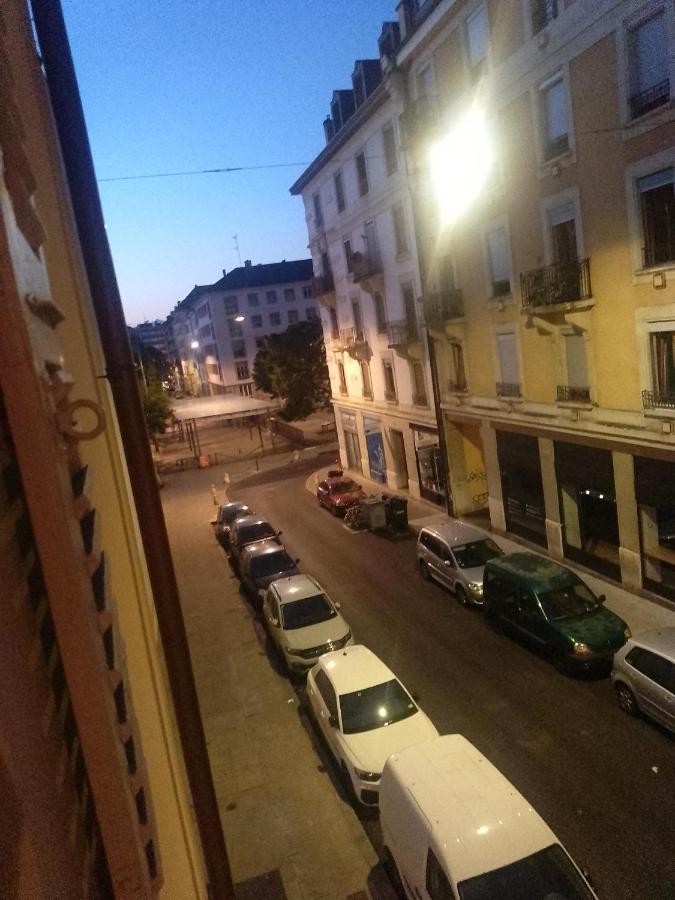 Charming Flat Center And Near The Lake Женева Экстерьер фото